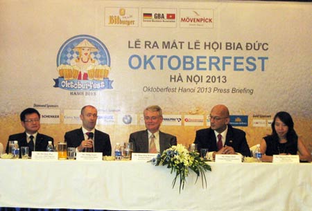 H&aacute;o hức chờ đ&oacute;n lễ hội bia Đức tại H&agrave; Nội